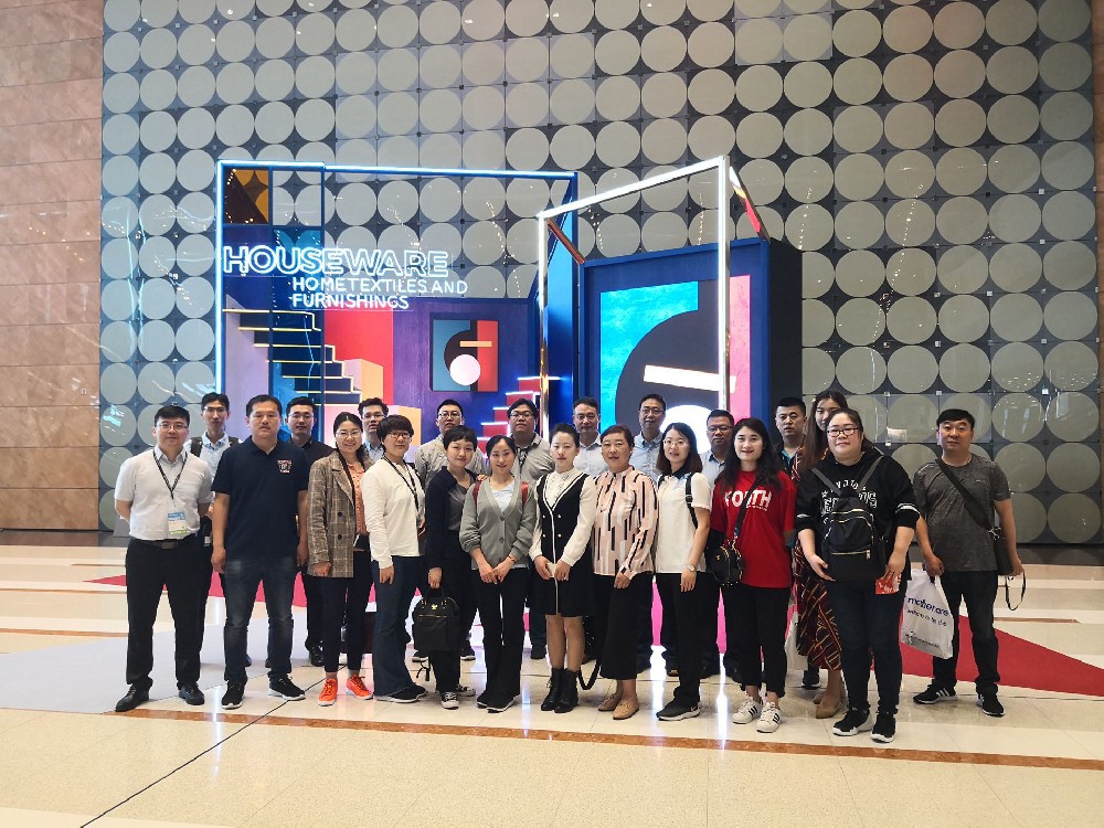 鲁艺公司参加香港展会